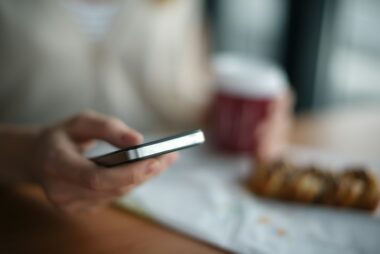 Van wie is het telefoonnummer 0049-896-282-4112
