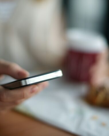 Van wie is het telefoonnummer 0049-896-282-4112